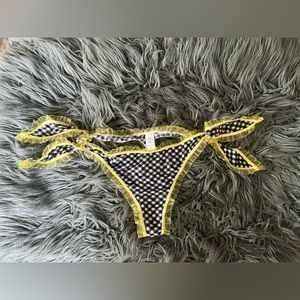 Rare Victoria’s Secret Tie Thong Panty size M/L!